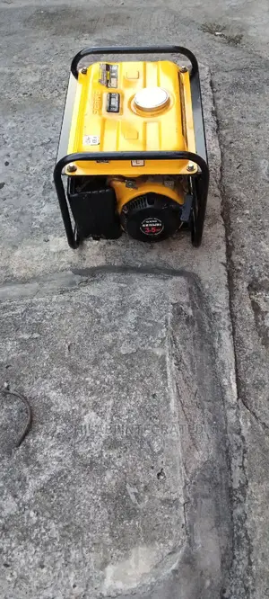 1 Year Old 1.8KVA SENWEI Medium, Copper Coil Generator Set