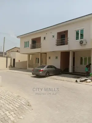 3bdrm Townhouse / Terrace in Ikate for rent