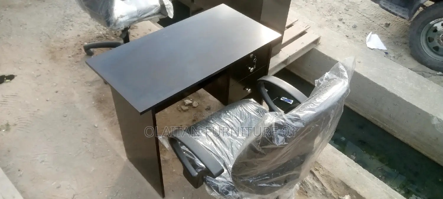 Reading/ Laptop Table $ Chair