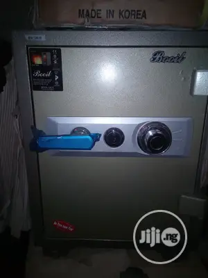 Booil Orginal Manual Safe BS-T610, Fire Proof.