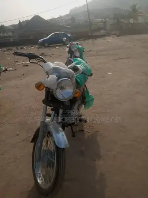 New Bajaj Boxer 2020 Red