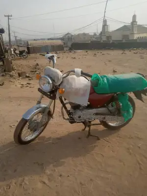 New Bajaj Boxer 2020 Red