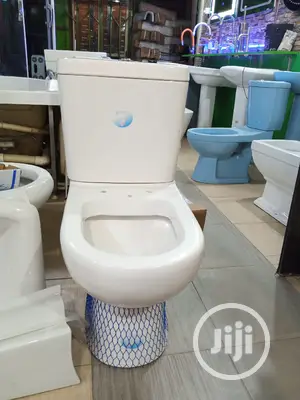 England Twyford WC With the Wash Hand Basin and Pedestal
