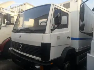 Mercedes Benz 2002 White