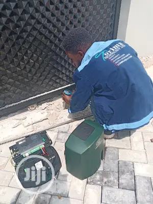 Automated Gate With Remote Control