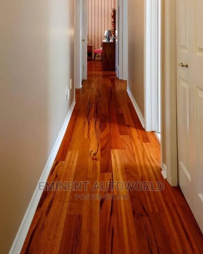 Laminate Wooden Tiles Floor and Ceilings