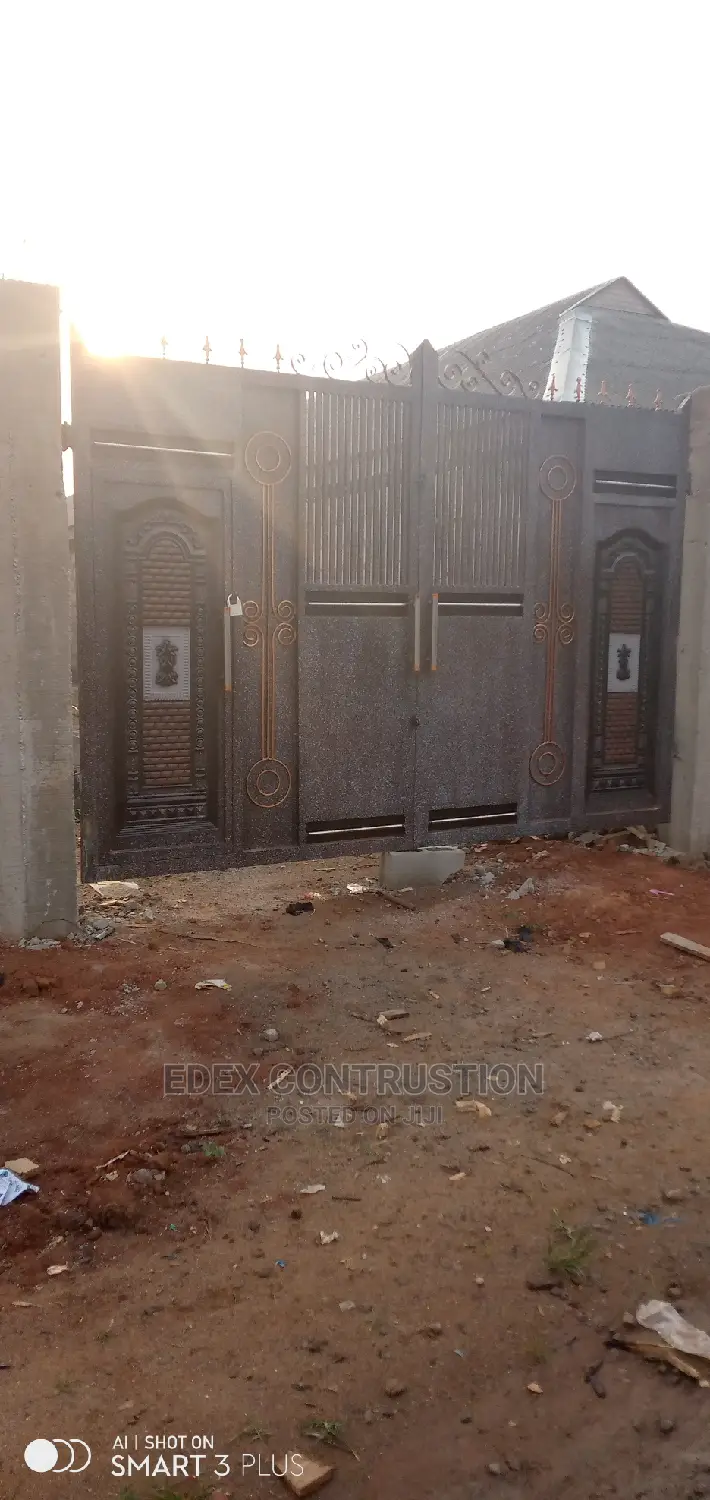 Metal Gates