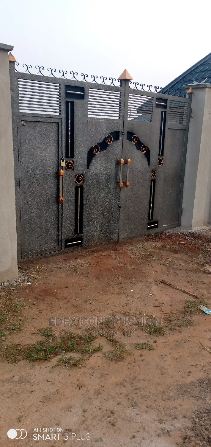 Metal Gates