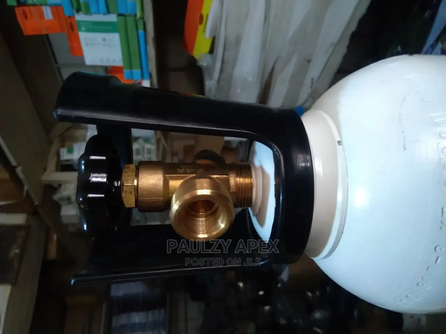 Oxygen Cylinder (Side)