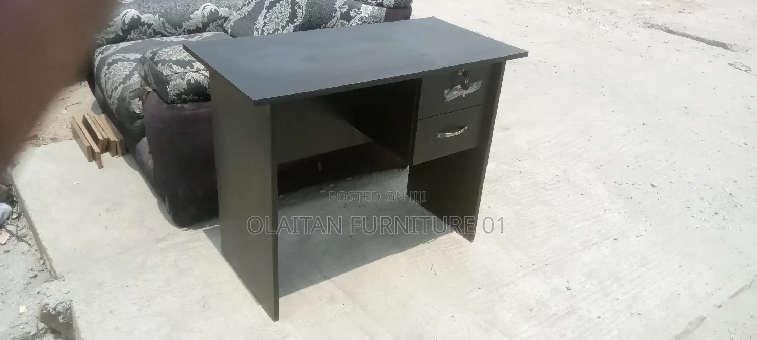 Reading Table 3fit*18inches