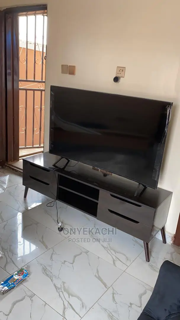 Unique 5ft TV Console