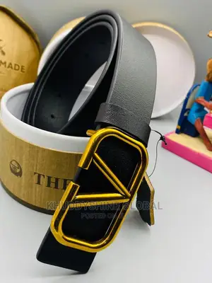 Valentino Garavani Logo Hardware Leather Buckle Belt