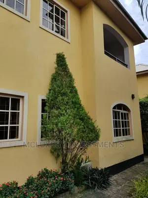 4bdrm Duplex in Mini Estate At  for sale