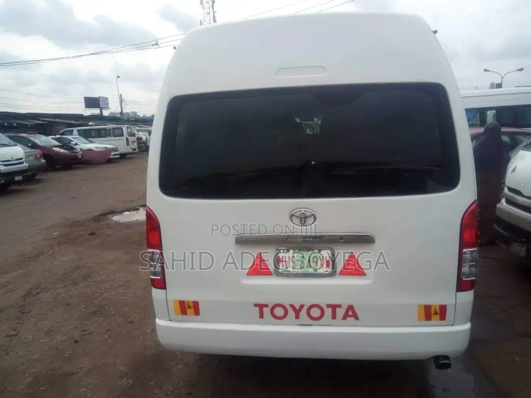 Toyota Hiace Executive Hire Service