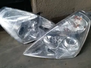 Kia Sedona 08 Headlamp