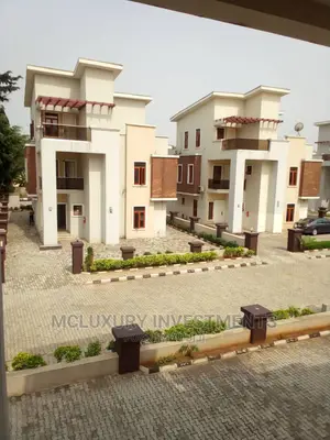 6bdrm Duplex in Road 12 Lekki Phase for sale