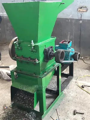 Plastic Crushing Machine