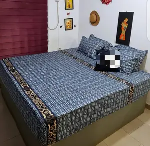 Family Size Bedsheet With 4 Pillowcases