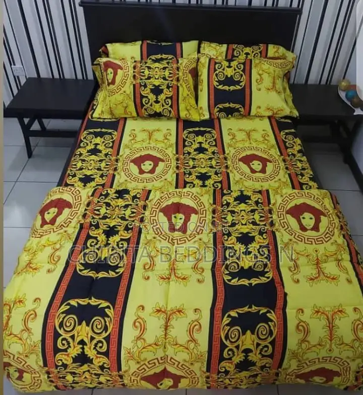 Family Size Bedsheet With 4 Pillowcases