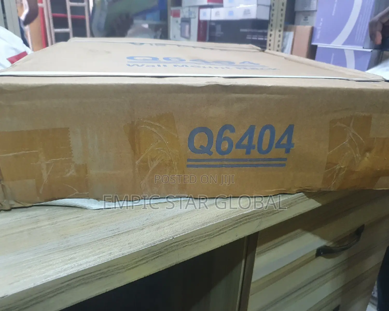 Vis-Link 4U Wall Mount Network Rack 450x600