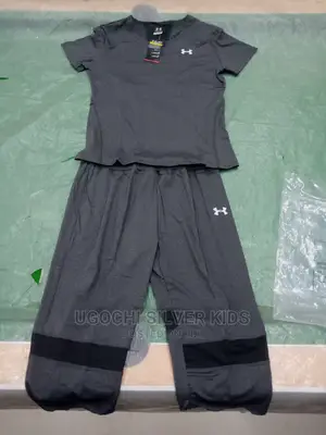 Under Armor Female Gym Wear Top and Dawn