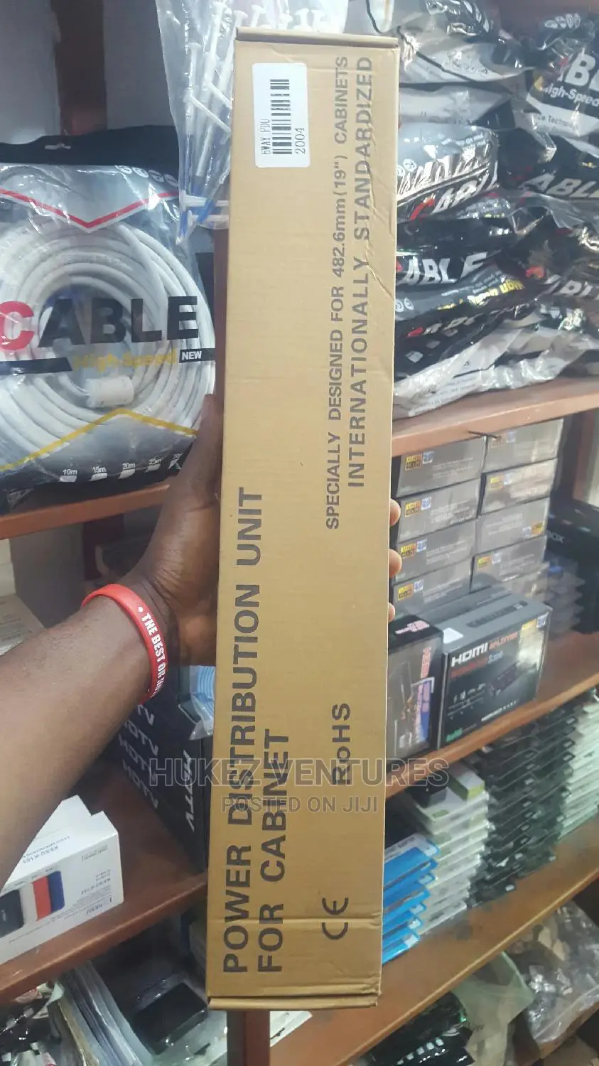 Power Distribution Unit (PDU). 6ways