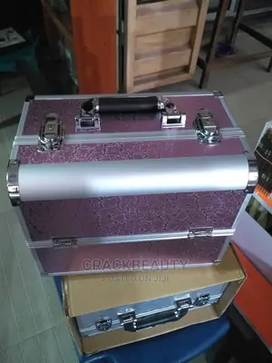 Makeup Box 2 Step