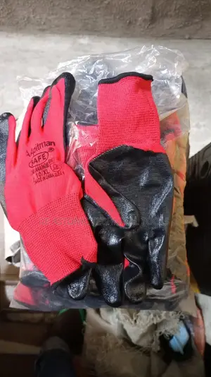 Red Coated Hand Gloves