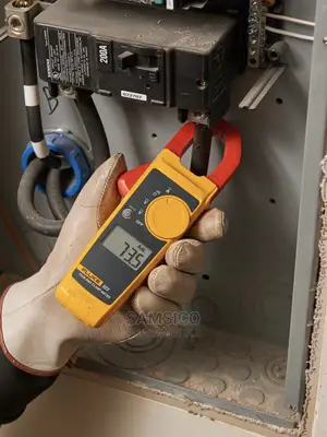 Fluke 116/323 HVAC Multimeter and Clamp Meter Combo Kit