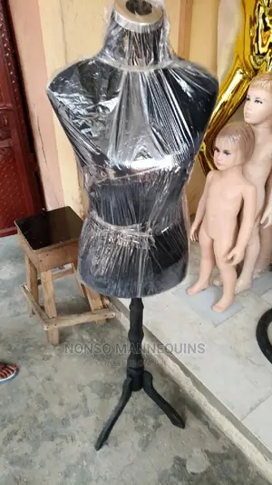 Female Pinnable Size 10 Dressform With Tripod Wooden Base