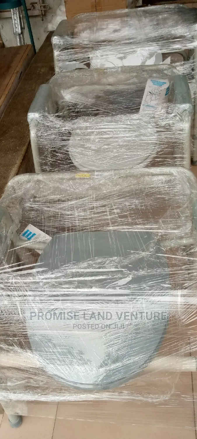Commod Chair