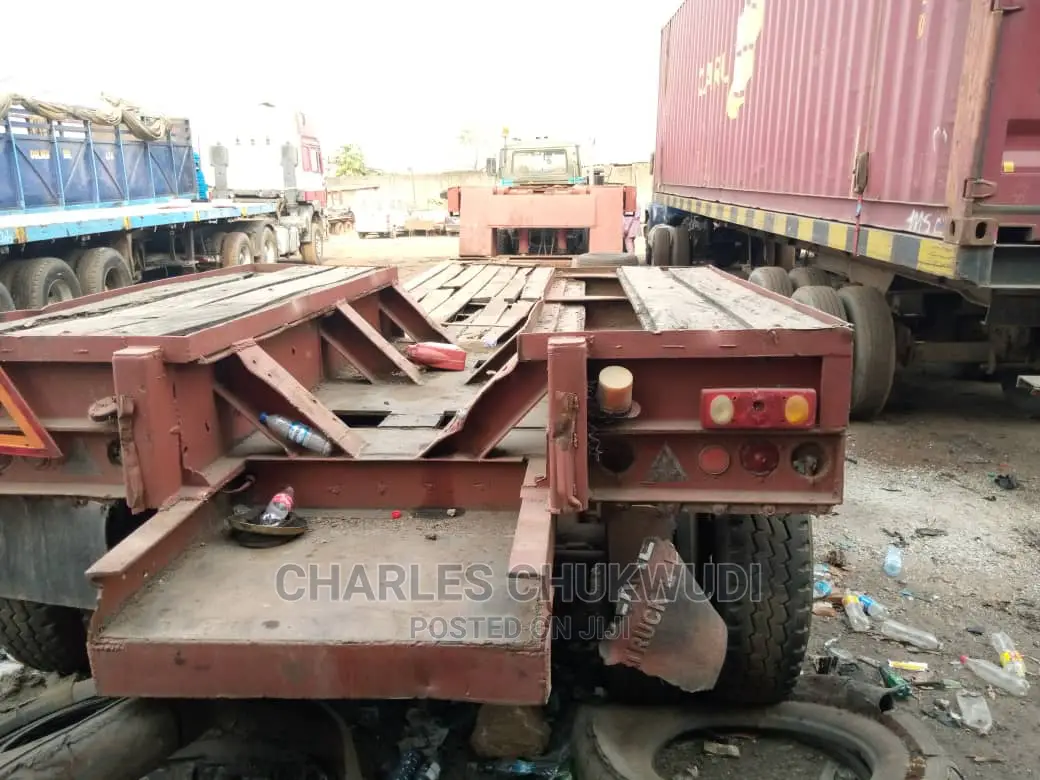 80tons Front Loader Lowbed