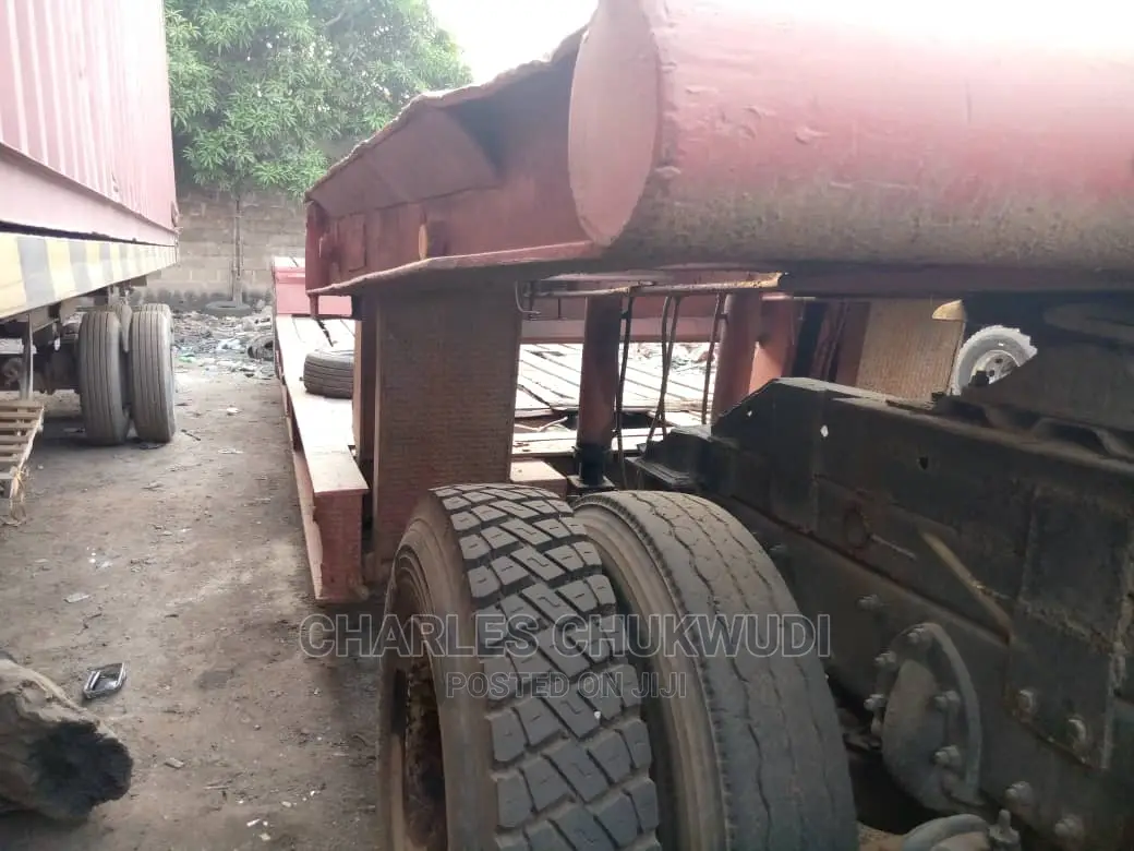 80tons Front Loader Lowbed