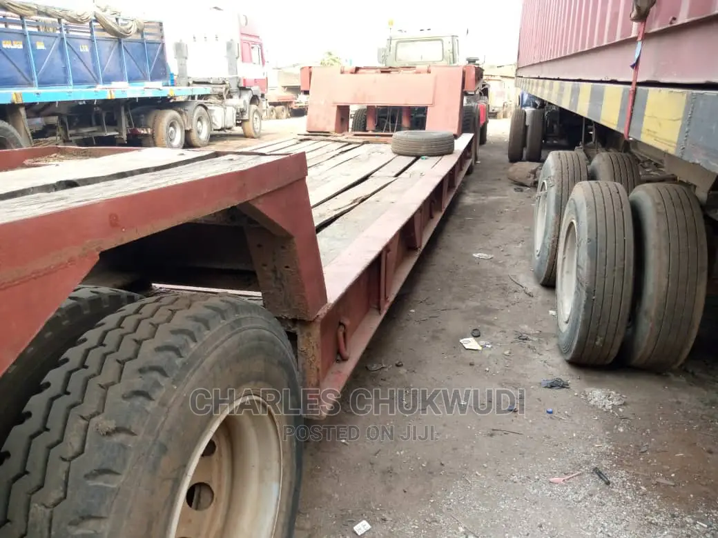 80tons Front Loader Lowbed