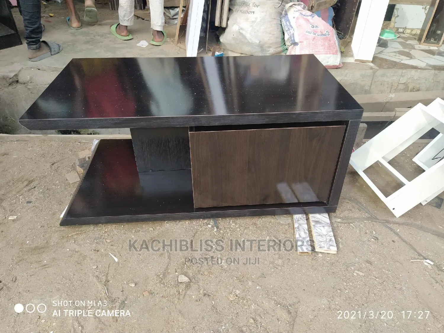 Exclusive Center Table