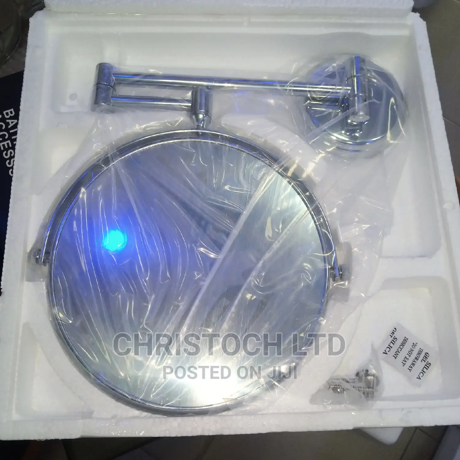 Magnifying Mirror