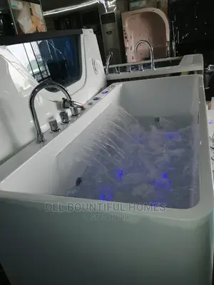 Waterfall Executive Jacuzzi