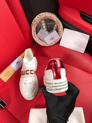 Brand: GUCCISize: 35-40