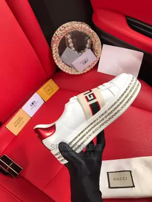 Brand: GUCCISize: 35-40