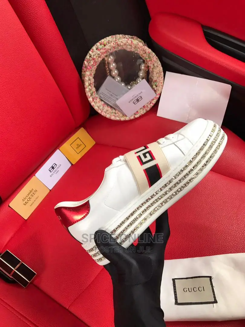 Brand: GUCCISize: 35-40