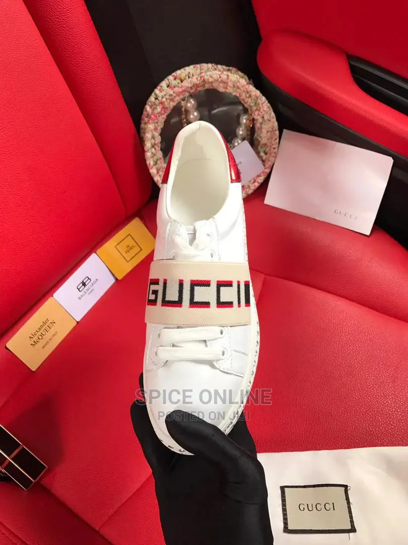 Brand: GUCCISize: 35-40