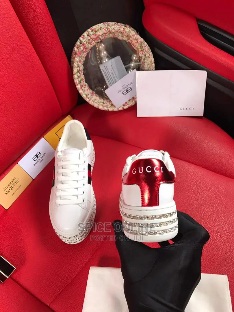 Brand: GUCCISize: 35-40