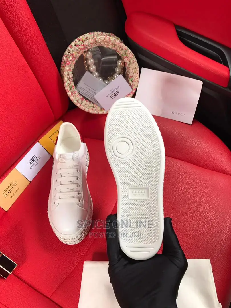 Brand: GUCCISize: 35-40