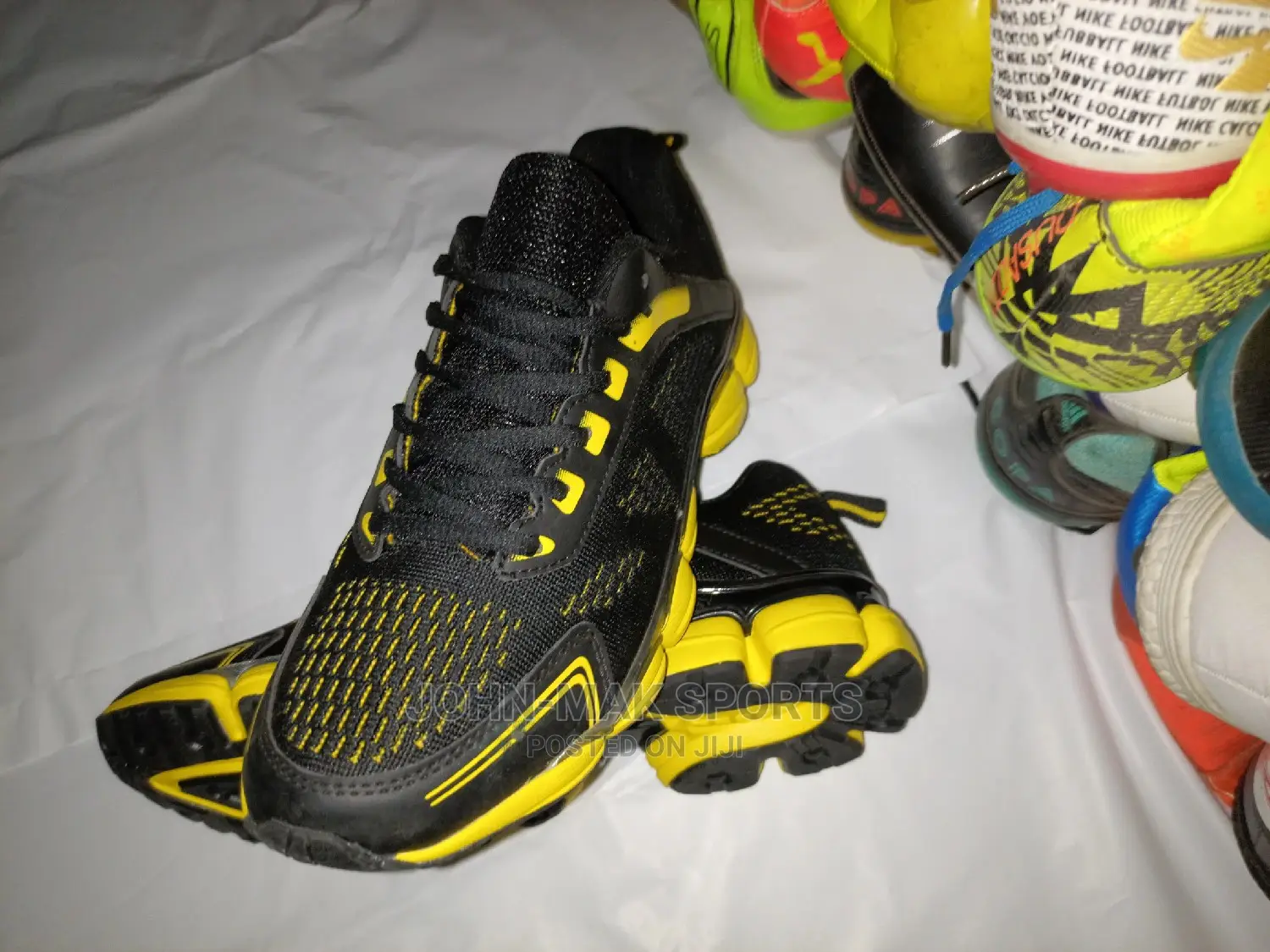 Training Canvas Shoes