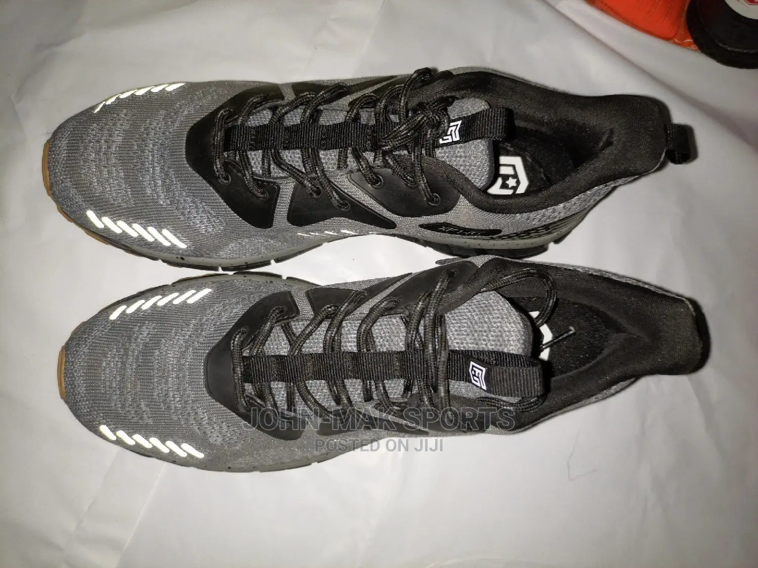 Training Canvas Shoes