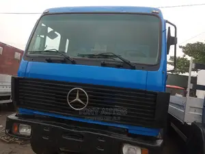 Mercedes Benz 1722 Tipper With Auxillary.