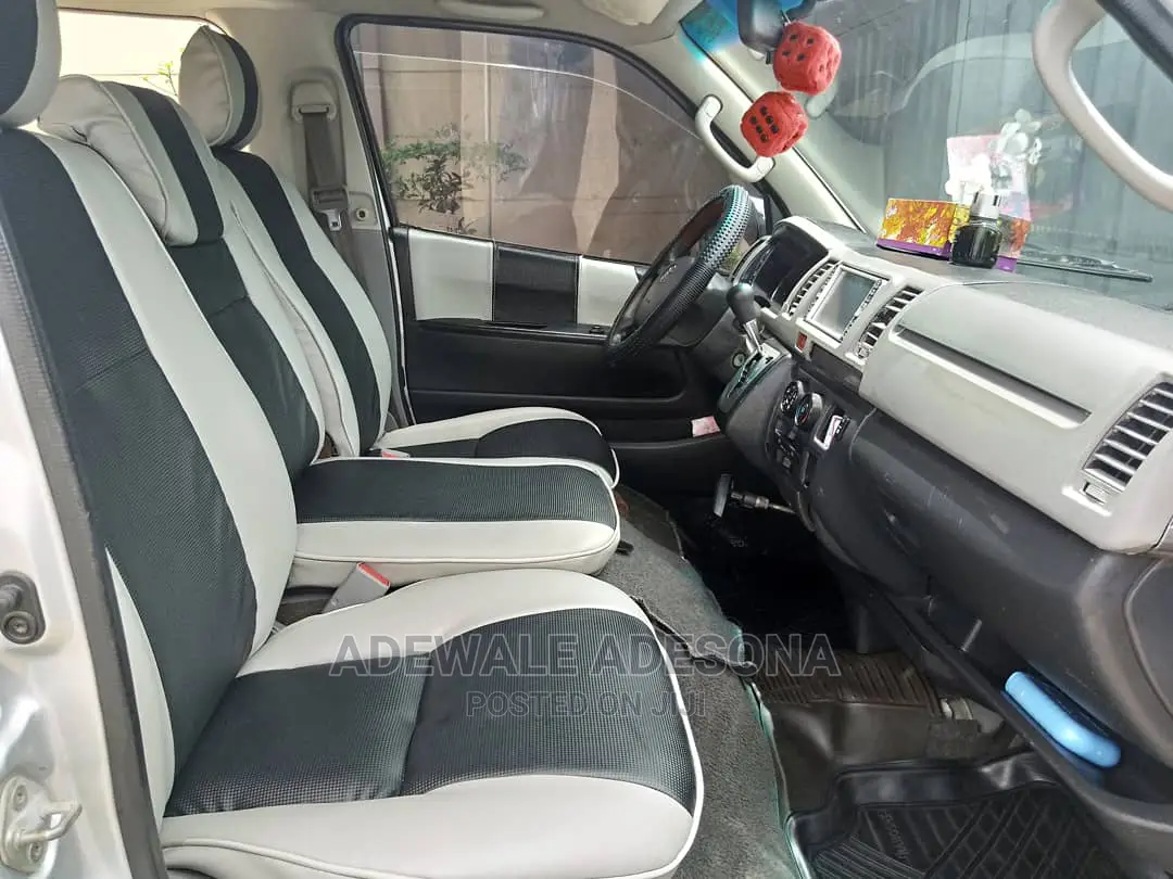 Dewaxy Bus Rental Services