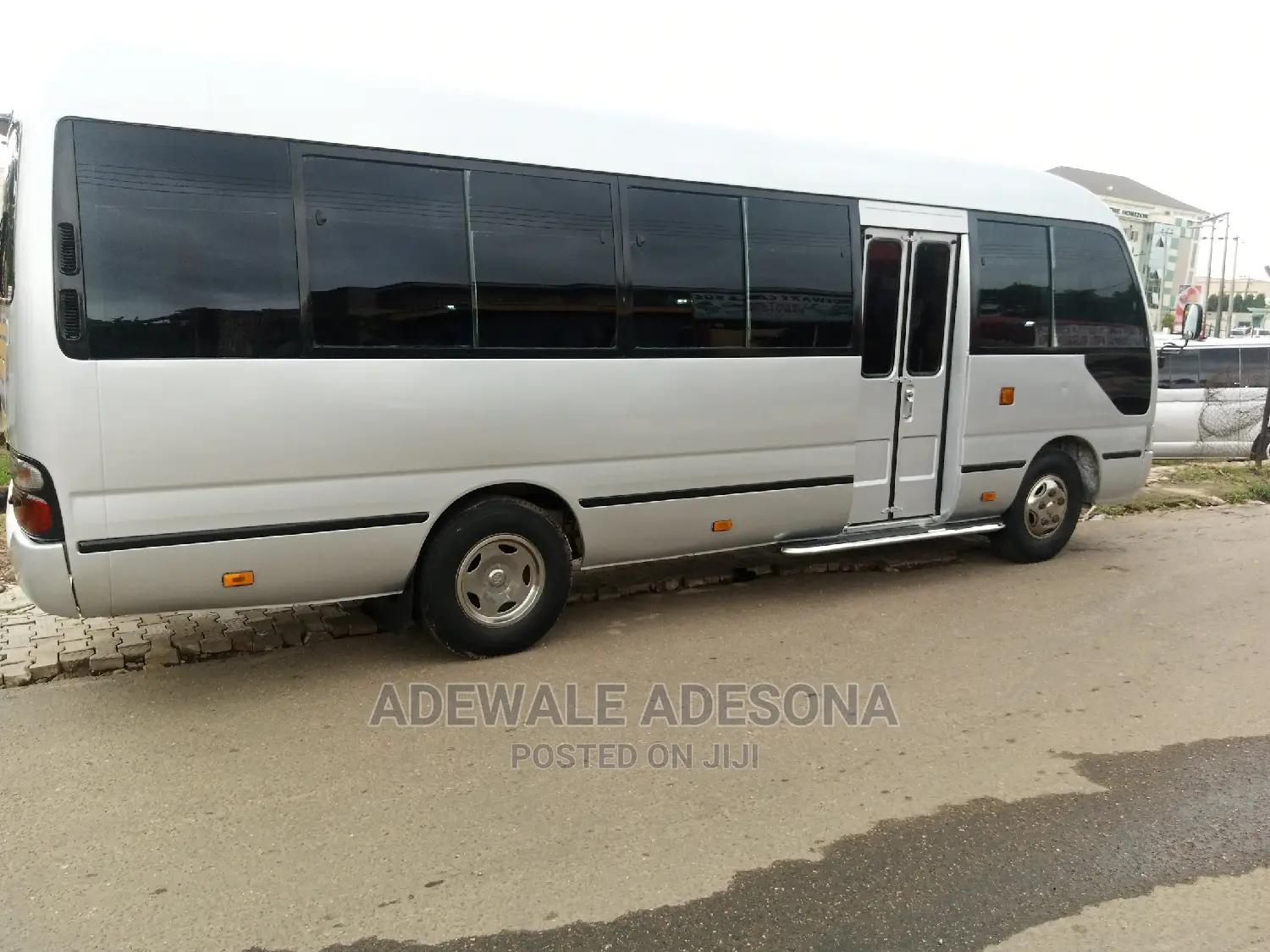 Dewaxy Bus Rental Services