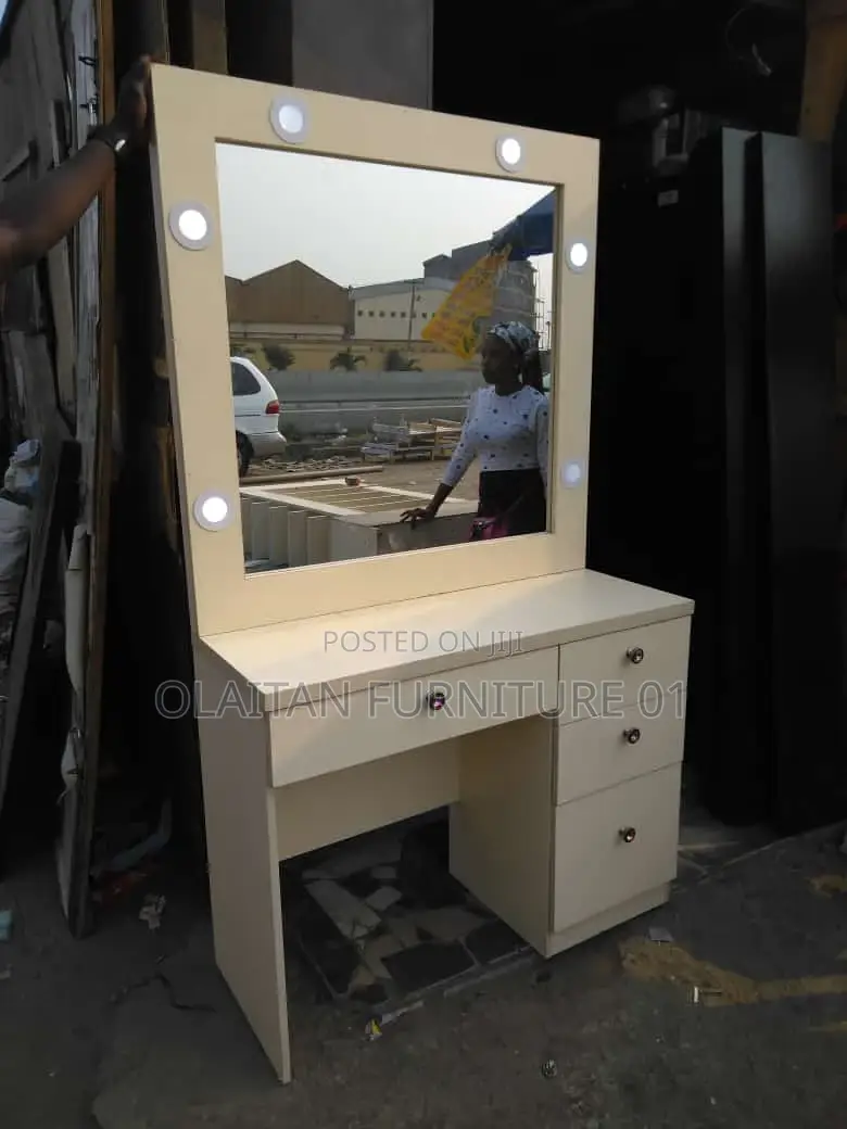 Dressing Room Table
