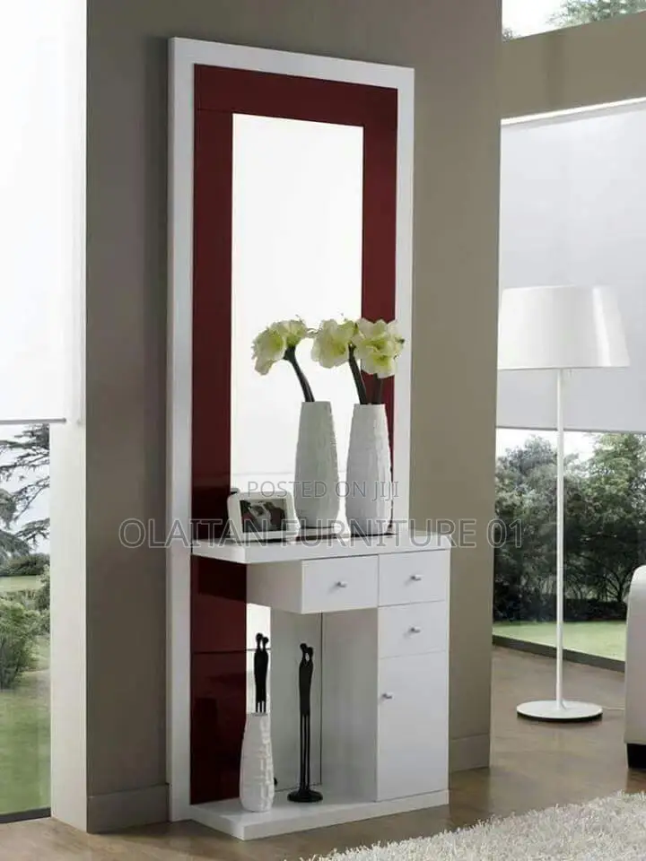 Dressing Room Table